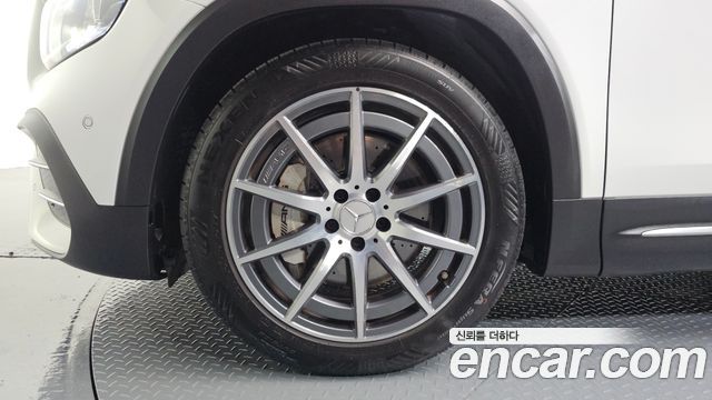 Mercedes-Benz GLB-Class AMG GLB35 4MATIC