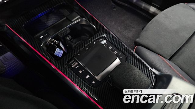 Mercedes-Benz GLB-Class AMG GLB35 4MATIC