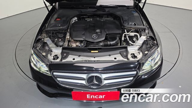 Mercedes-Benz E-Class E220d Avantgarde