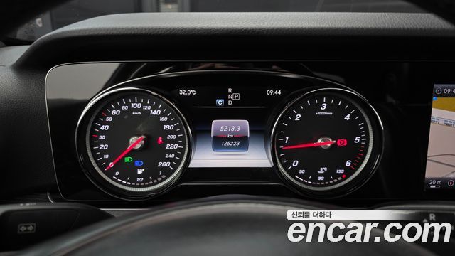 Mercedes-Benz E-Class E220d Avantgarde