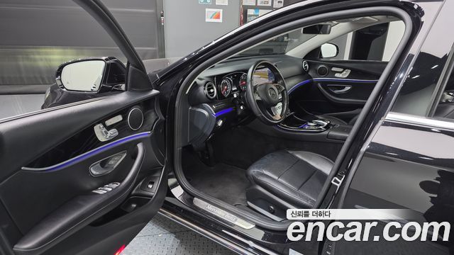 Mercedes-Benz E-Class E220d Avantgarde