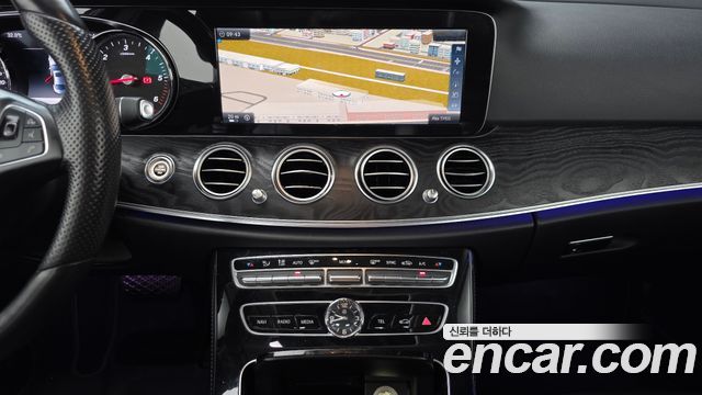Mercedes-Benz E-Class E220d Avantgarde