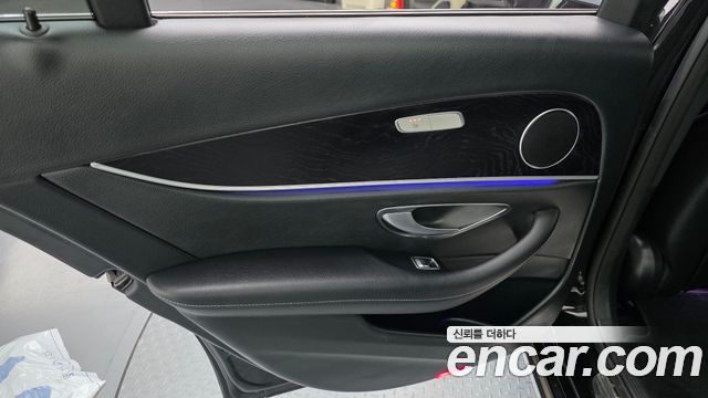 Mercedes-Benz E-Class E220d Avantgarde
