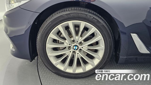 BMW 5-Series 520d Luxury Plus