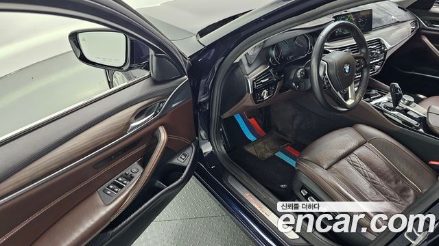 BMW 5-Series 520d Luxury Plus