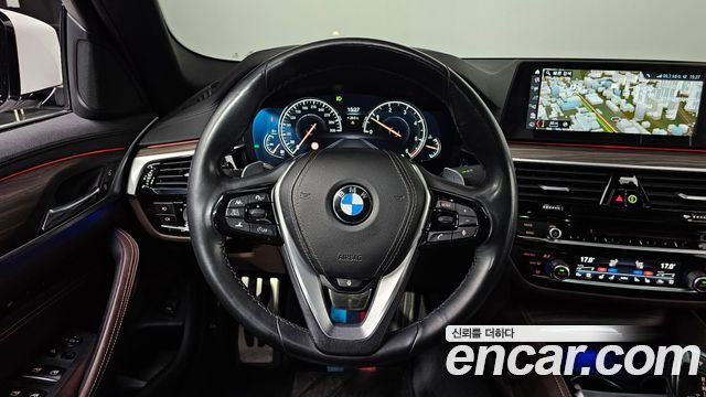 BMW 5-Series 520d xDrive M Sport Package Plus