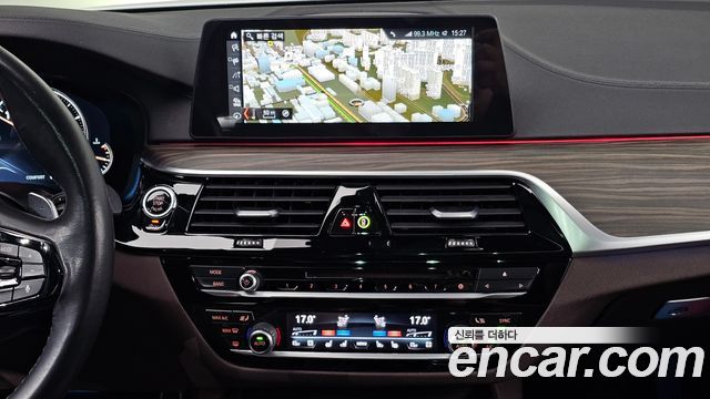 BMW 5-Series 520d xDrive M Sport Package Plus