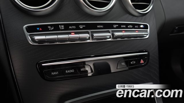 Mercedes-Benz C-Class C200 Cabriolet