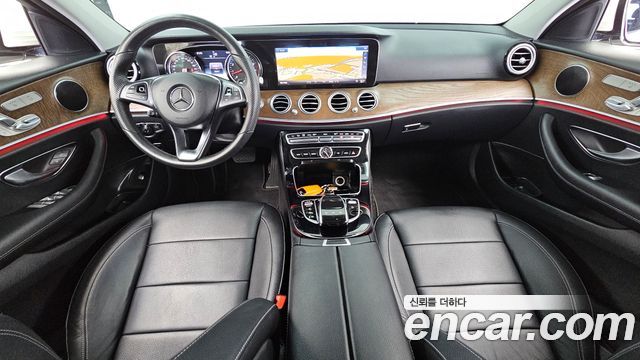 Mercedes-Benz E-Class E300 Exclusive
