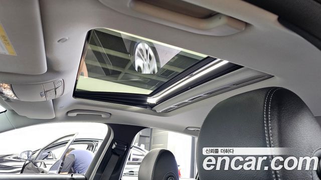 Mercedes-Benz E-Class E300 Exclusive