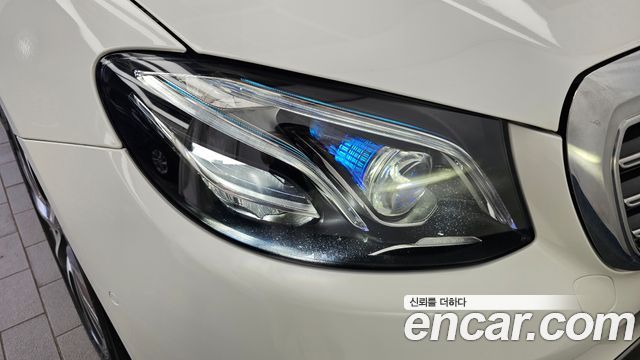 Mercedes-Benz E-Class E300 Exclusive