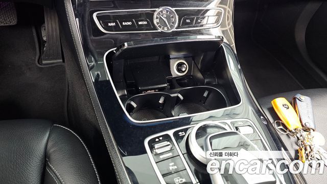 Mercedes-Benz E-Class E300 Exclusive