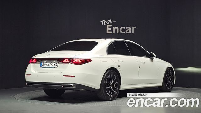 Mercedes-Benz E-Class E200 Avantgarde