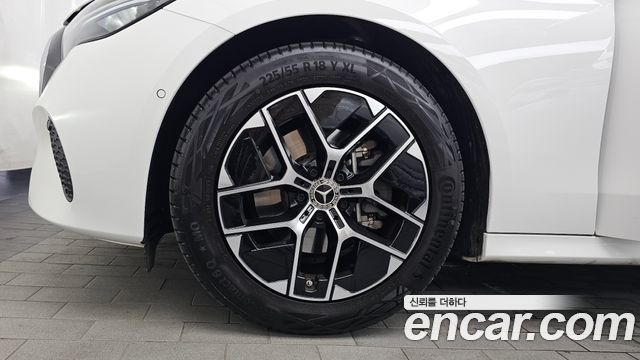 Mercedes-Benz E-Class E200 Avantgarde