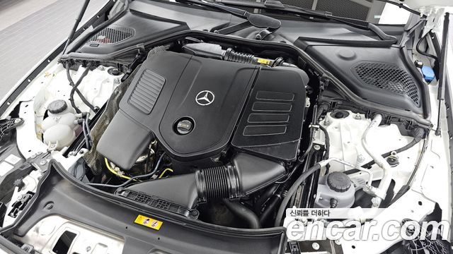 Mercedes-Benz E-Class E200 Avantgarde