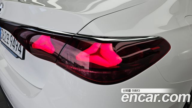 Mercedes-Benz E-Class E200 Avantgarde