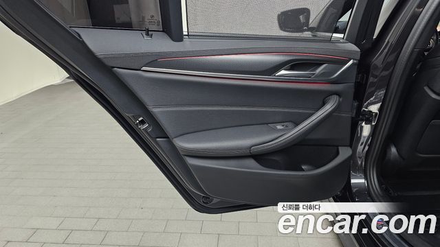 BMW 5-Series 520i M Sport