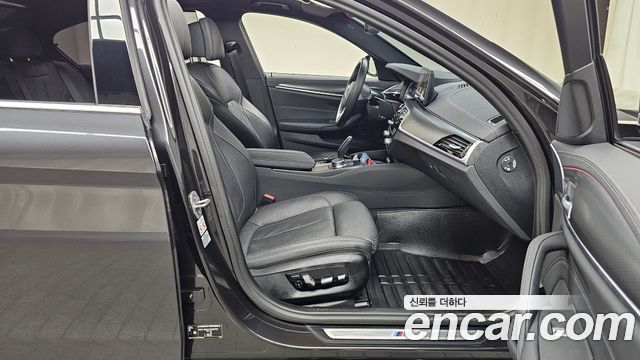 BMW 5-Series 520i M Sport