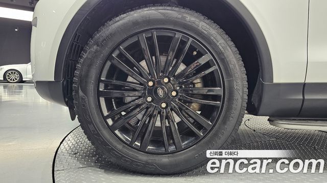 Land Rover Discovery 3.0 TD6 HSE Luxury