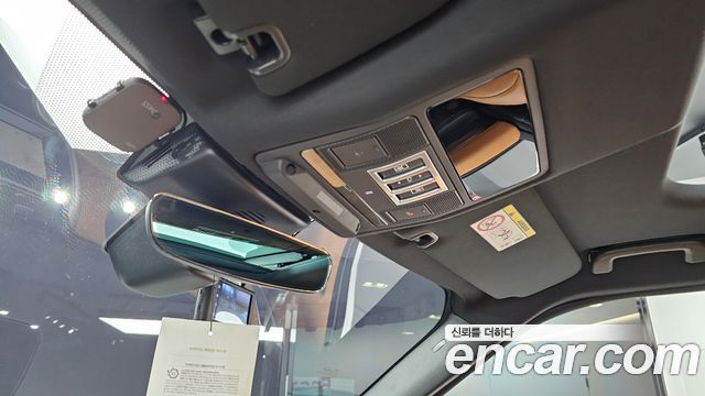 Land Rover Discovery 3.0 TD6 HSE Luxury