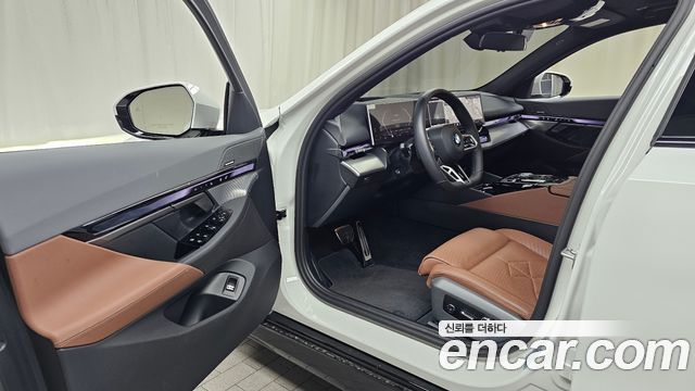 BMW 5-Series 530i xDrive M Sport