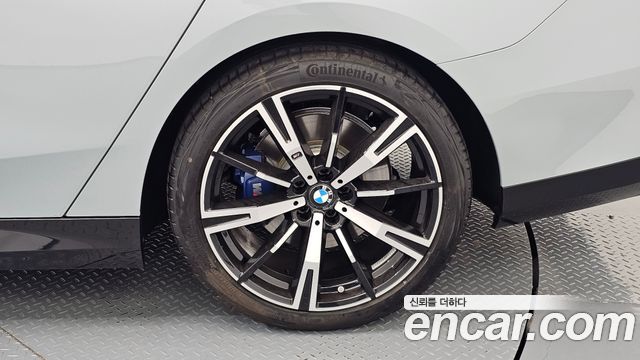 BMW 5-Series 530i xDrive M Sport