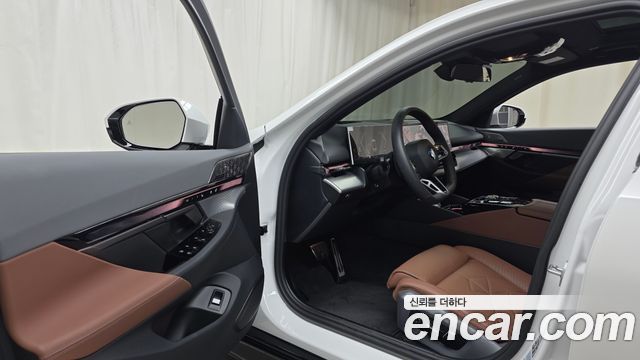 BMW 5-Series 530i xDrive M Sport Pro Special Edition