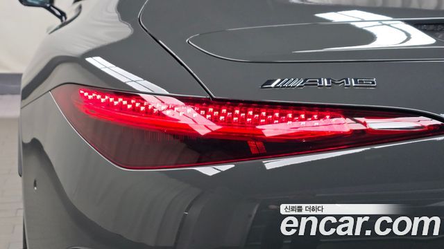 Mercedes-Benz SL-Class AMG SL63 4MATIC+ Manufaktur