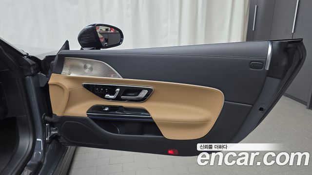 Mercedes-Benz SL-Class AMG SL63 4MATIC+ Manufaktur