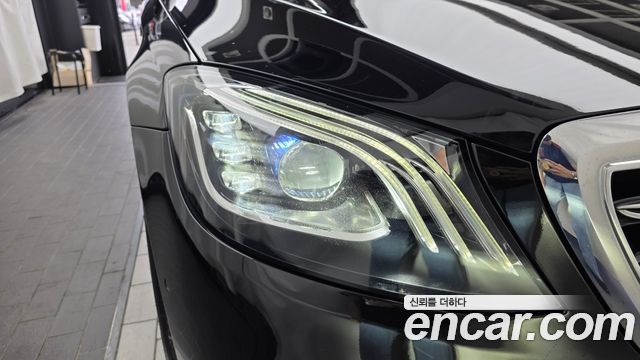 Mercedes-Benz S-Class Maybach S560 4MATIC