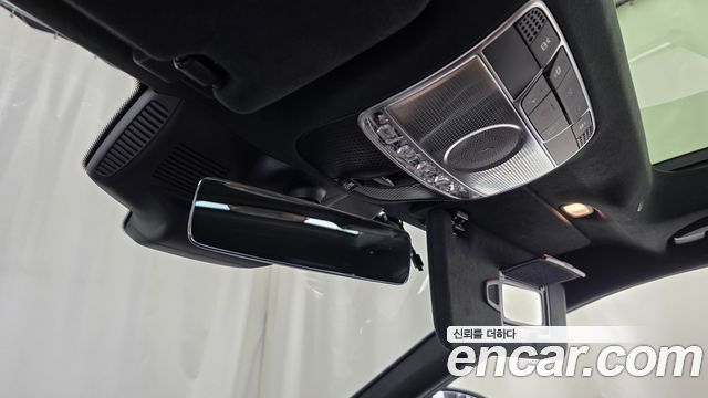 Mercedes-Benz S-Class Maybach S560 4MATIC