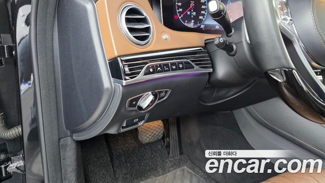 Mercedes-Benz S-Class Maybach S560 4MATIC