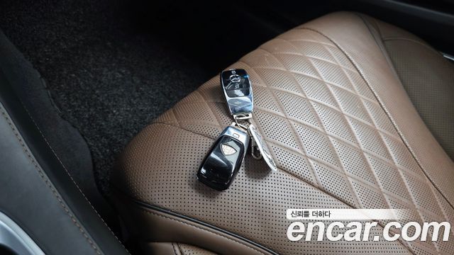 Mercedes-Benz S-Class Maybach S560 4MATIC