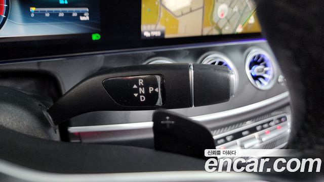 Mercedes-Benz E-Class E300 4MATIC Avnatgarde