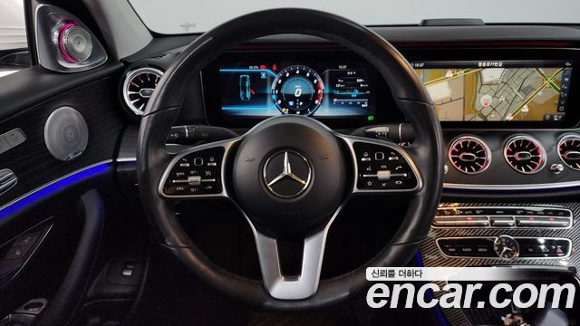 Mercedes-Benz E-Class E300 4MATIC Avnatgarde