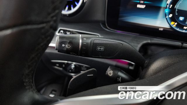 Mercedes-Benz E-Class E300 4MATIC Avnatgarde