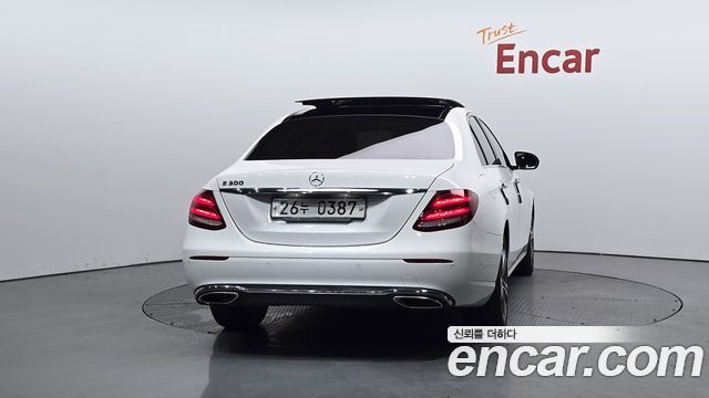 Mercedes-Benz E-Class E300 Avantgarde