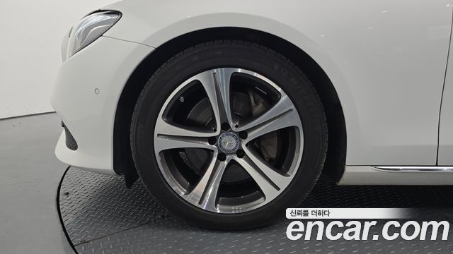 Mercedes-Benz E-Class E300 Avantgarde