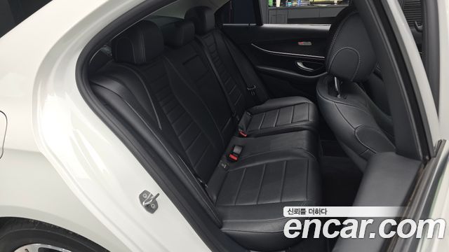 Mercedes-Benz E-Class E300 Avantgarde
