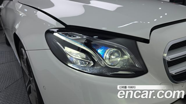 Mercedes-Benz E-Class E300 Avantgarde