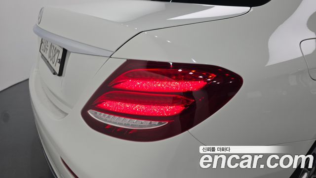 Mercedes-Benz E-Class E300 Avantgarde