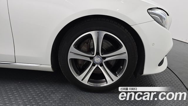 Mercedes-Benz E-Class E300 Avantgarde