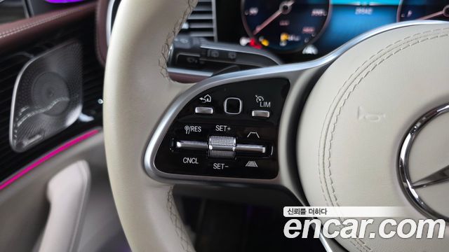 Mercedes-Benz GLS-Class Maybach GLS600 4MATIC Manufakur