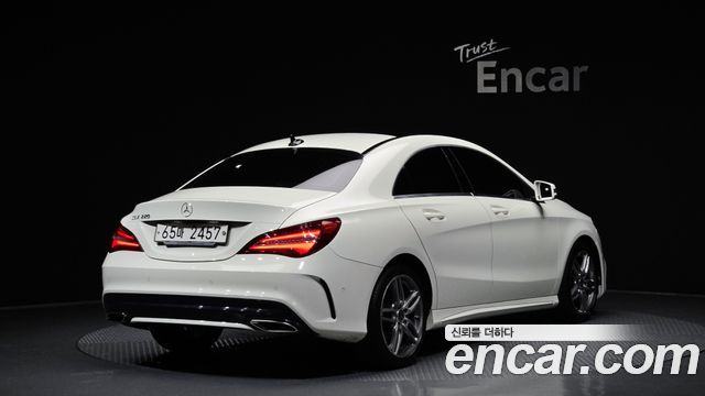 Mercedes-Benz CLA-Class CLA220 AMG Line