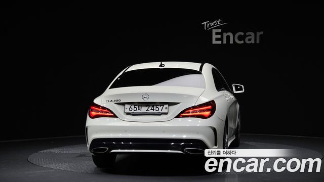 Mercedes-Benz CLA-Class CLA220 AMG Line