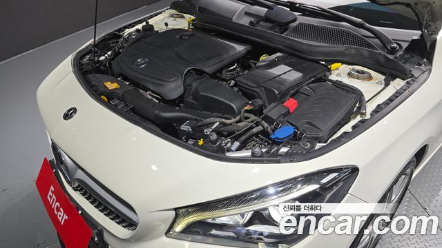 Mercedes-Benz CLA-Class CLA220 AMG Line