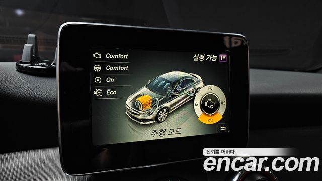 Mercedes-Benz CLA-Class CLA220 AMG Line