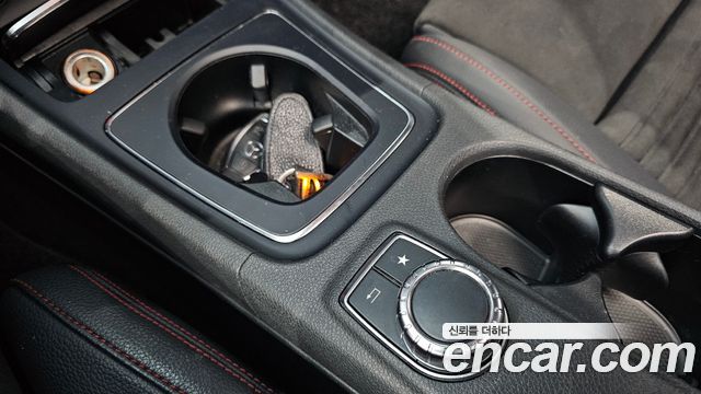 Mercedes-Benz CLA-Class CLA220 AMG Line