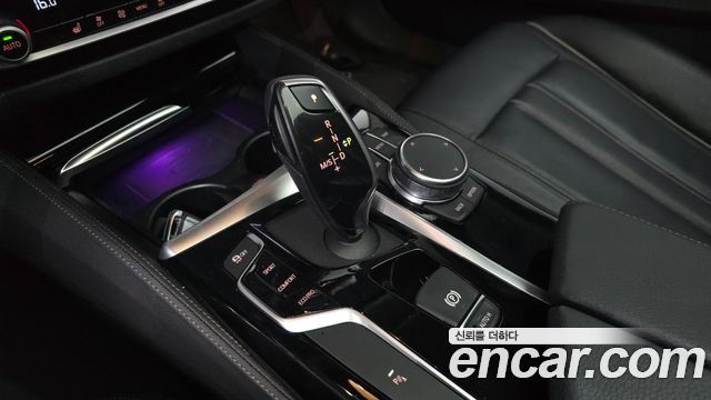 BMW 5-Series 520i Luxury