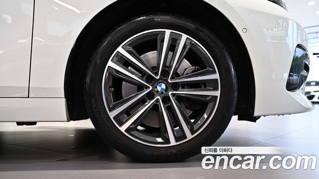 BMW 2-Series 220i Sport